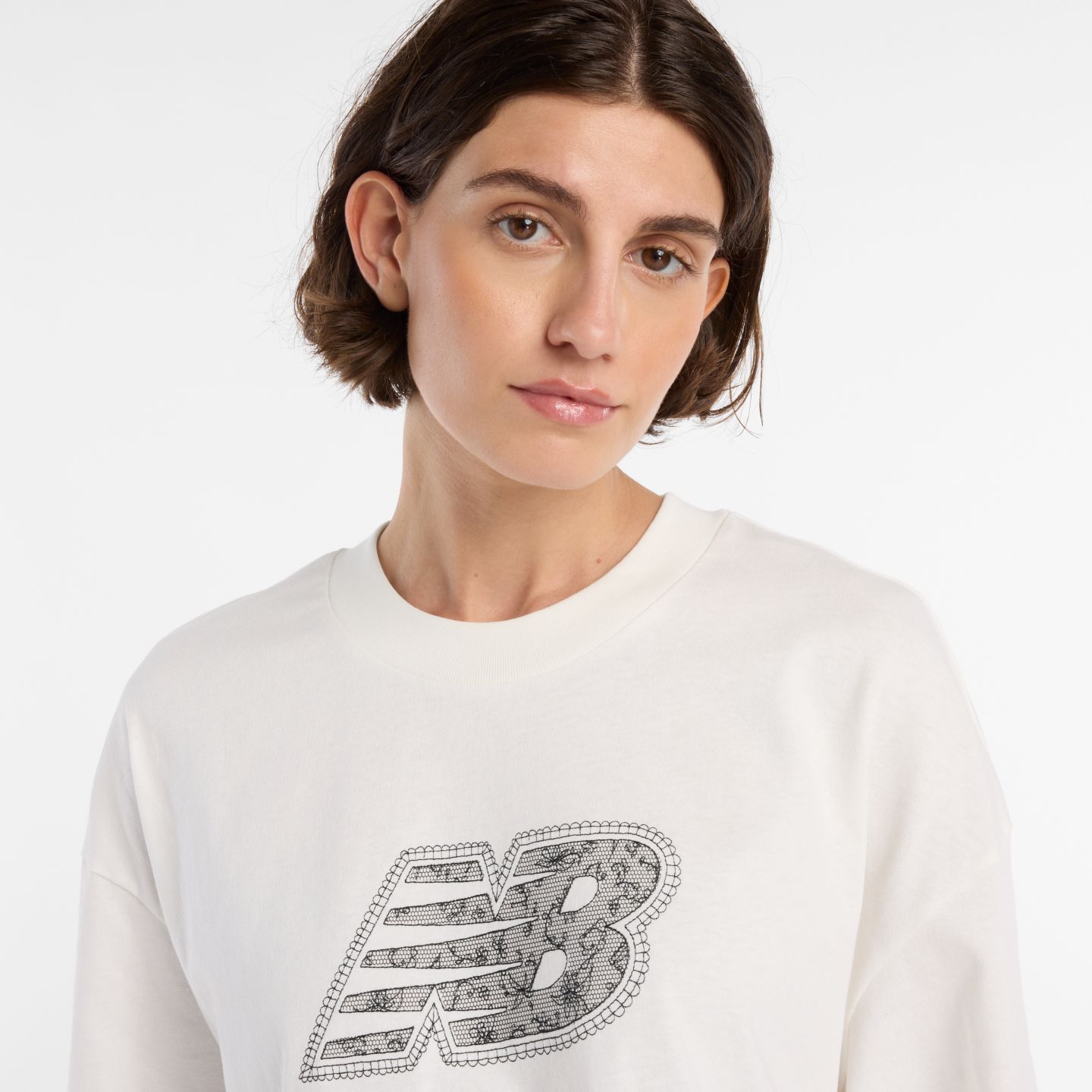 Женская футболка New Balance Lace NB, цвет: Морская соль — фото 3