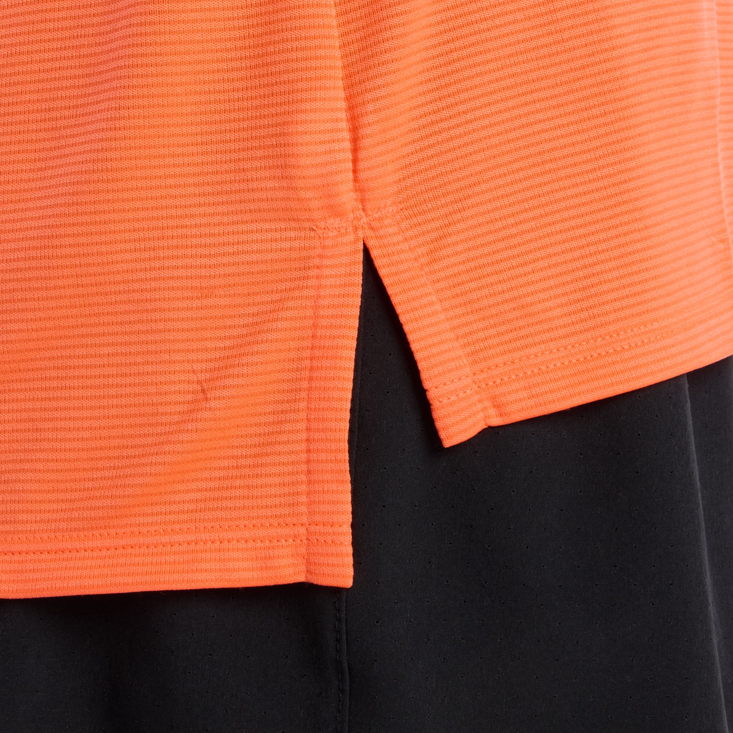 名古屋スポーツエッセンシャルズグラフィックTシャツ1