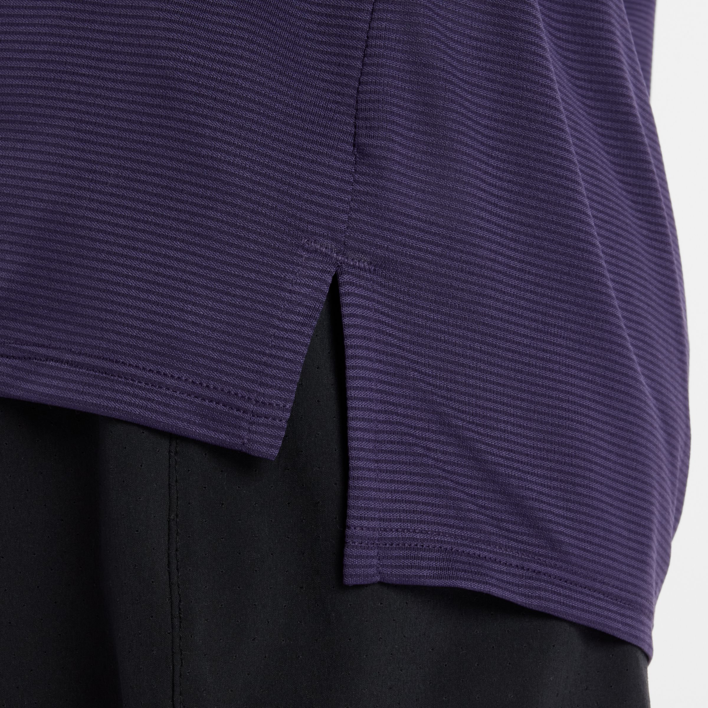 名古屋スポーツエッセンシャルズグラフィックTシャツ1