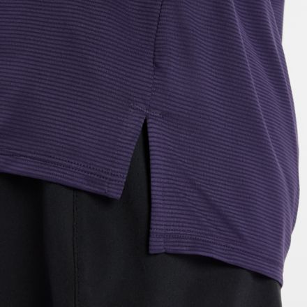 名古屋スポーツエッセンシャルズグラフィックTシャツ1