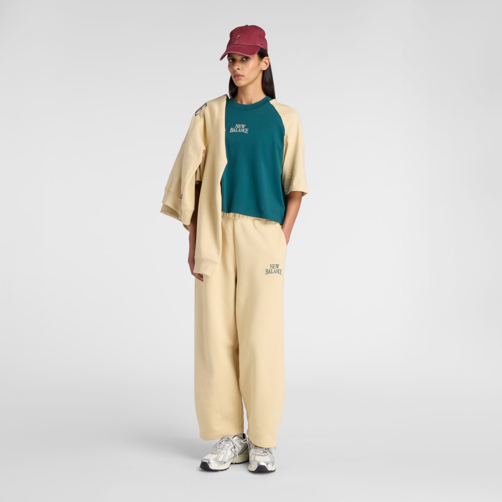 Женские футболки New Balance Trackside Raglan T-Shirt — фото 2