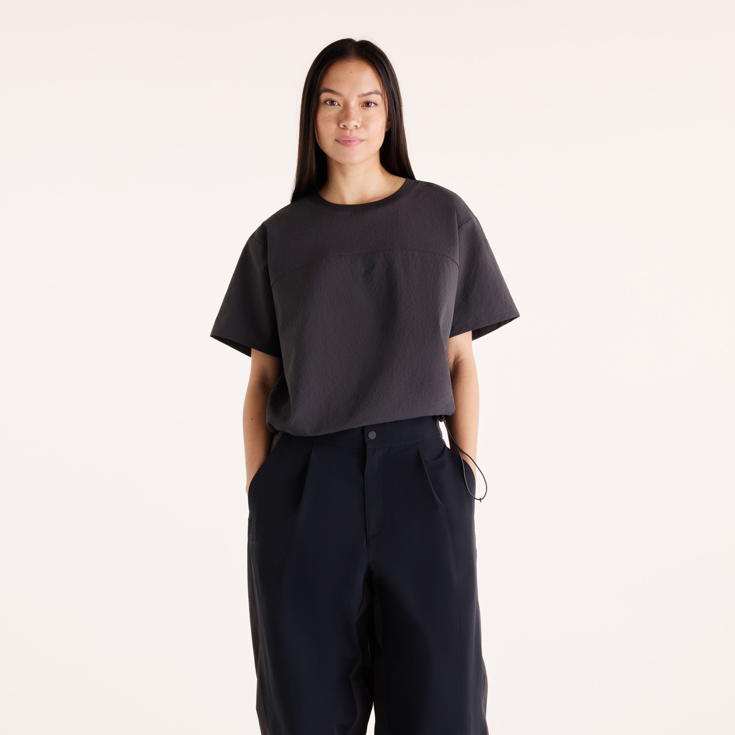 New Balance NBX Shifted 2 Woven Top, WT61L2GPABR
