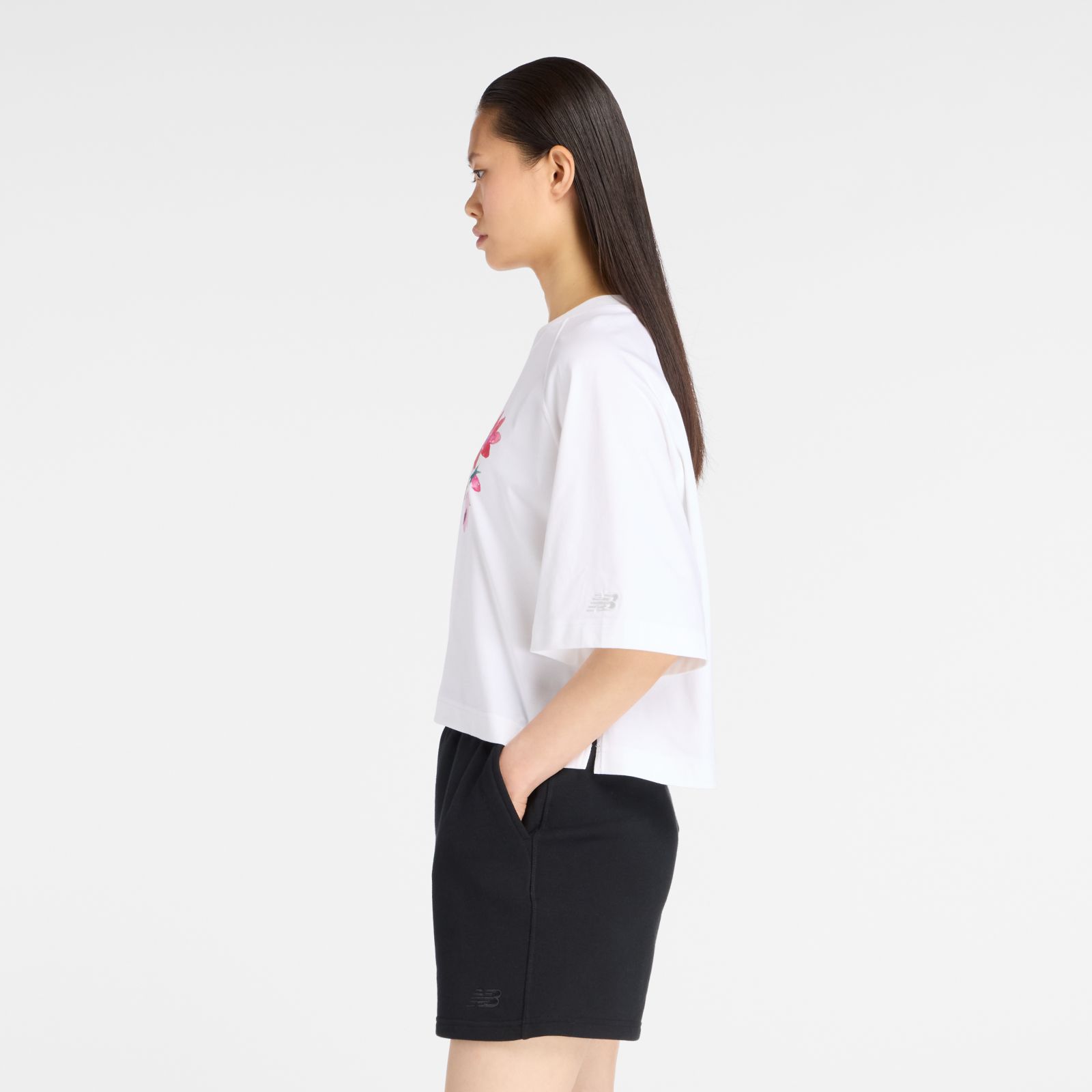 Женские футболки New Balance Watercolor Pink Boxy T-Shirt — фото 4