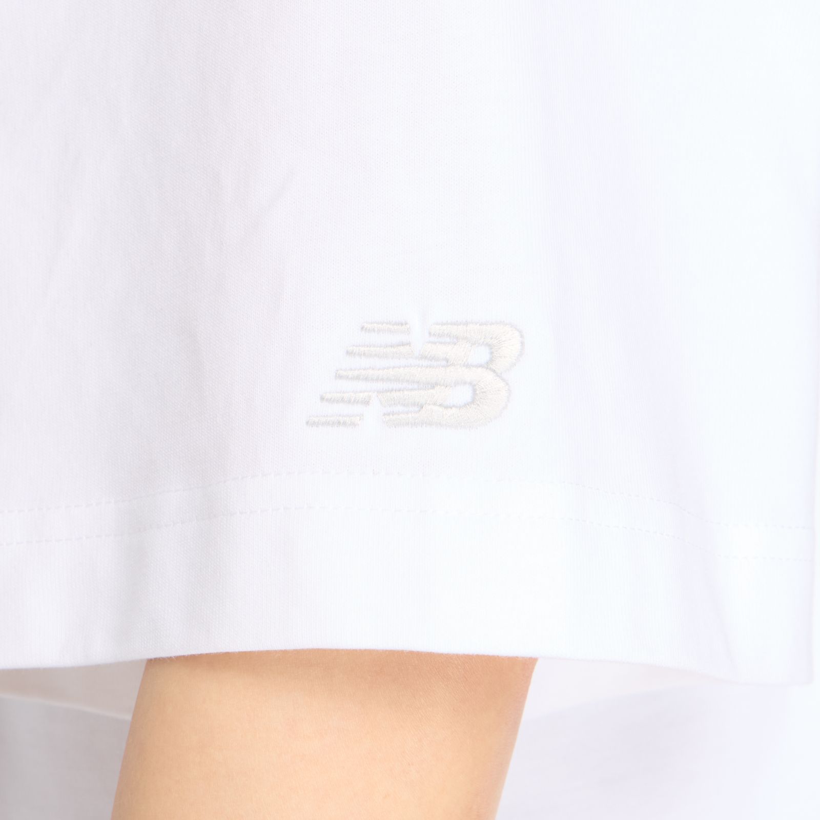 Женские футболки New Balance Watercolor Pink Boxy T-Shirt — фото 5