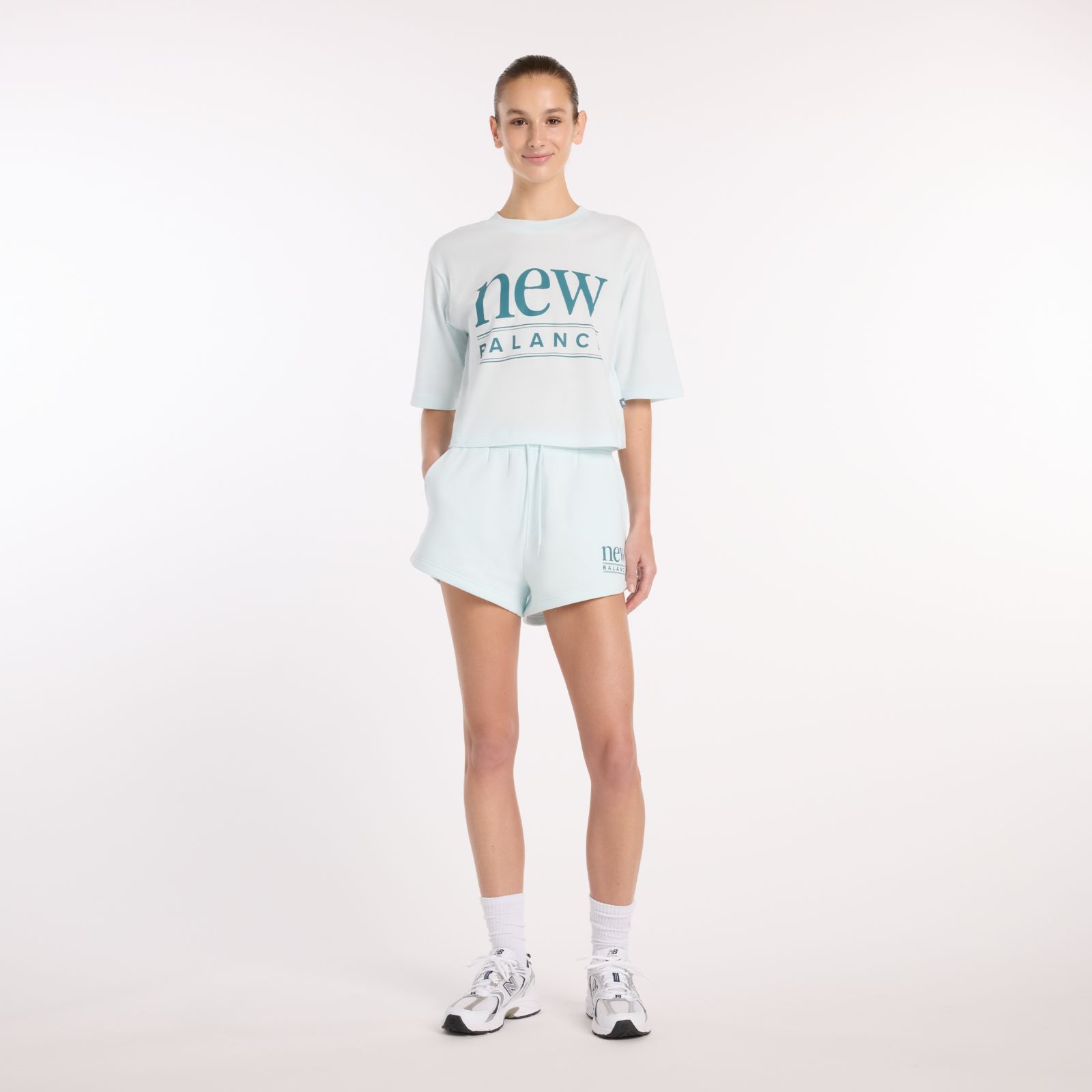 Женские футболки New Balance Reimagined Relaxed T-Shirt — фото 2