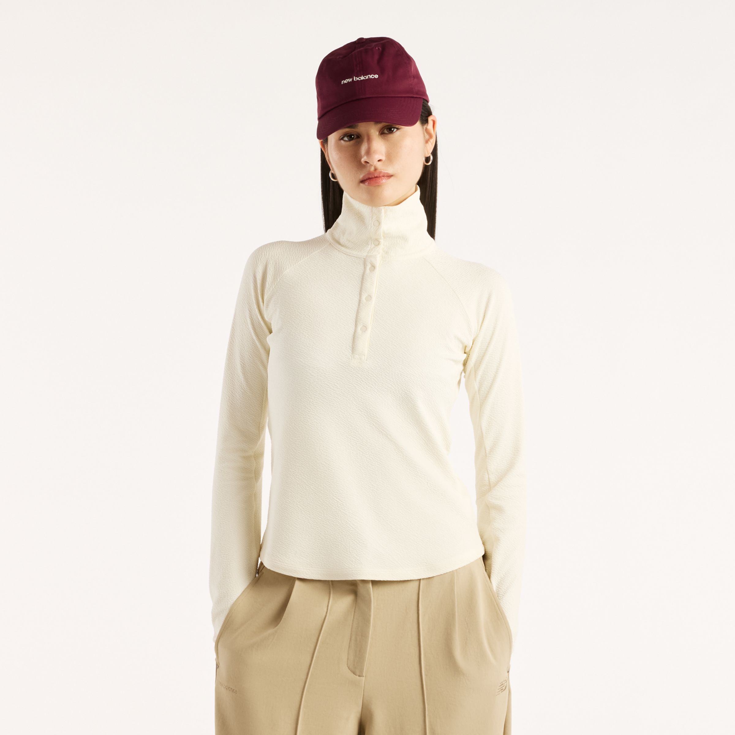 Augustina 穿著尺碼 S, 身高 5'7"/171cm 公分. 胸圍 : 32"/81cm, 腰圍 : 24"/61cm, 臀圍 : 36.25"/92cm