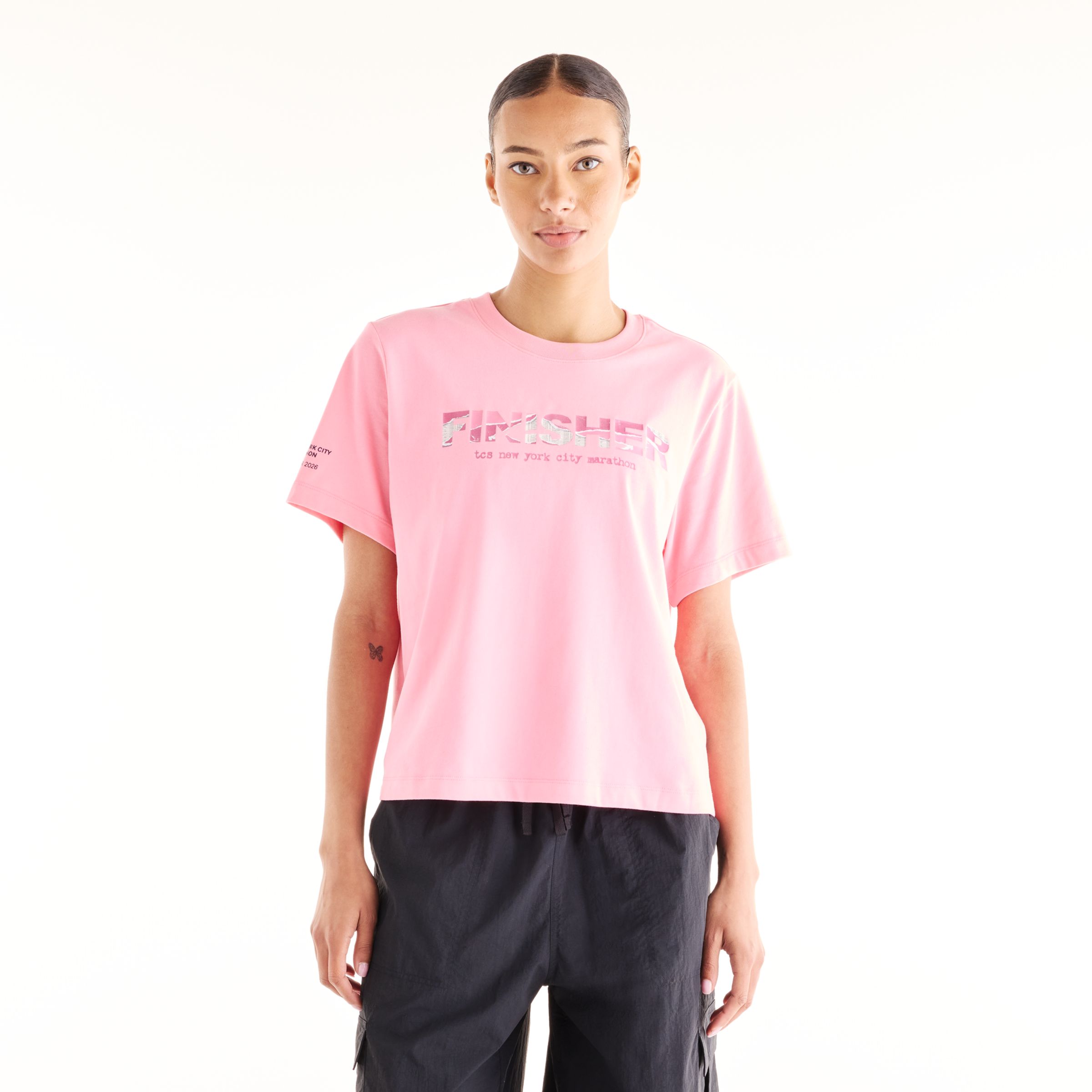 Lola is wearing size S and is 5'8"/172.72cm. Chest: 31.5"/80.01cm, Waist: 25.5"/64.77cm, Hips: 36"/91.44cm