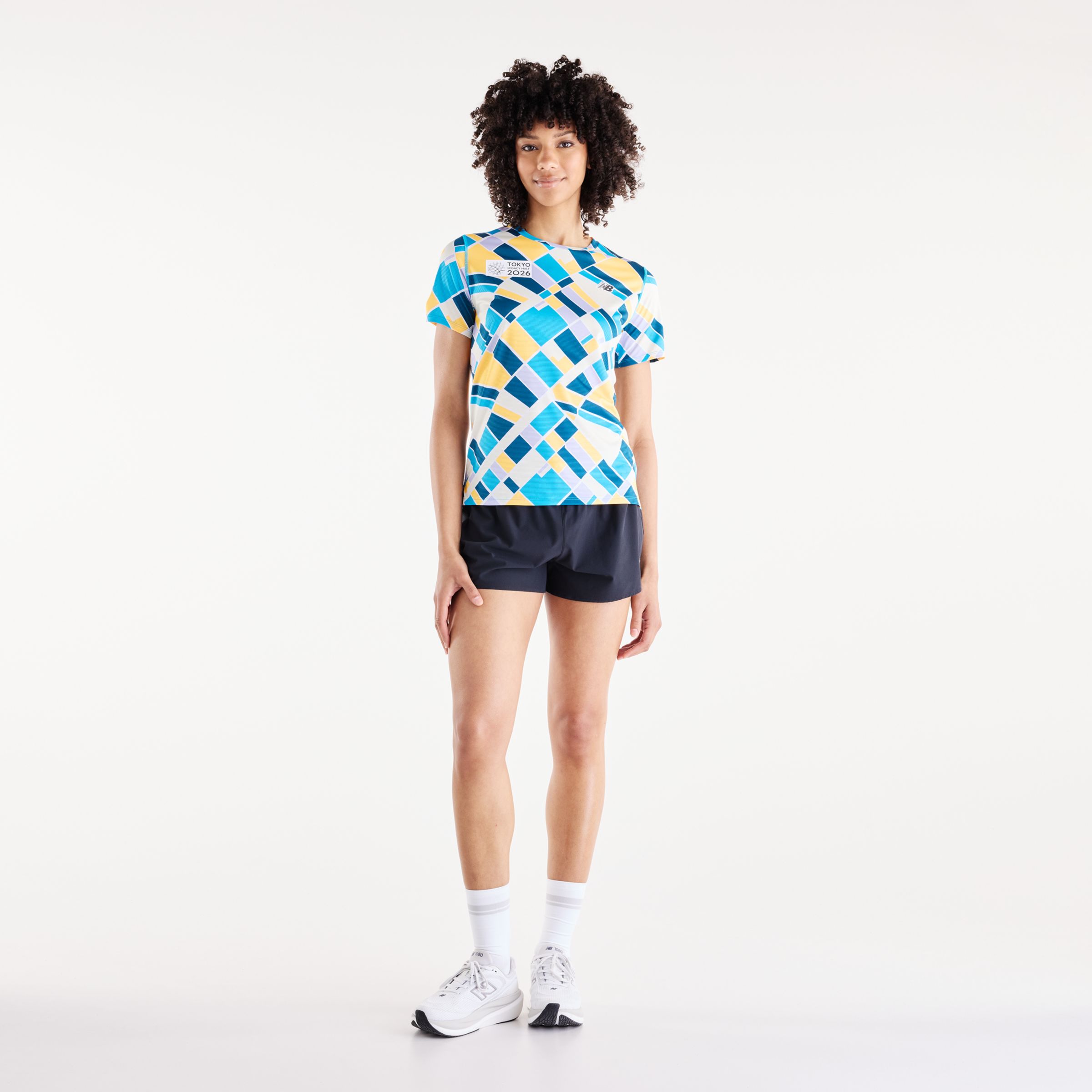 Payton is wearing size S and is 31"/45cm. Chest: 31" / 79 cm, Waist: 24.5" / 62 cm, Hips: 37" / 94 cm