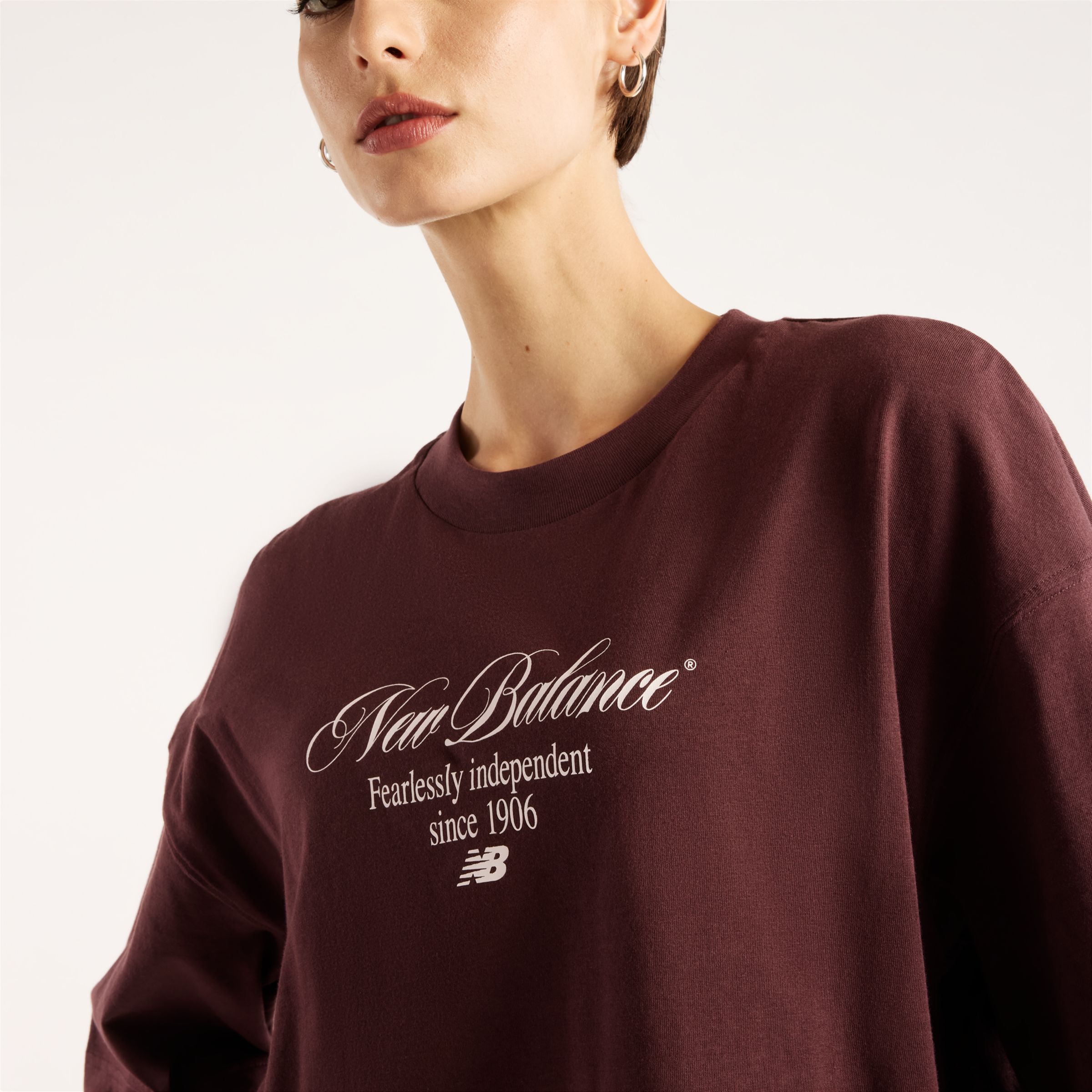 New Balance T-shirt surdimensionn&eacute; Souvenirs de fleurs press&eacute;es, WT6289QPYLR