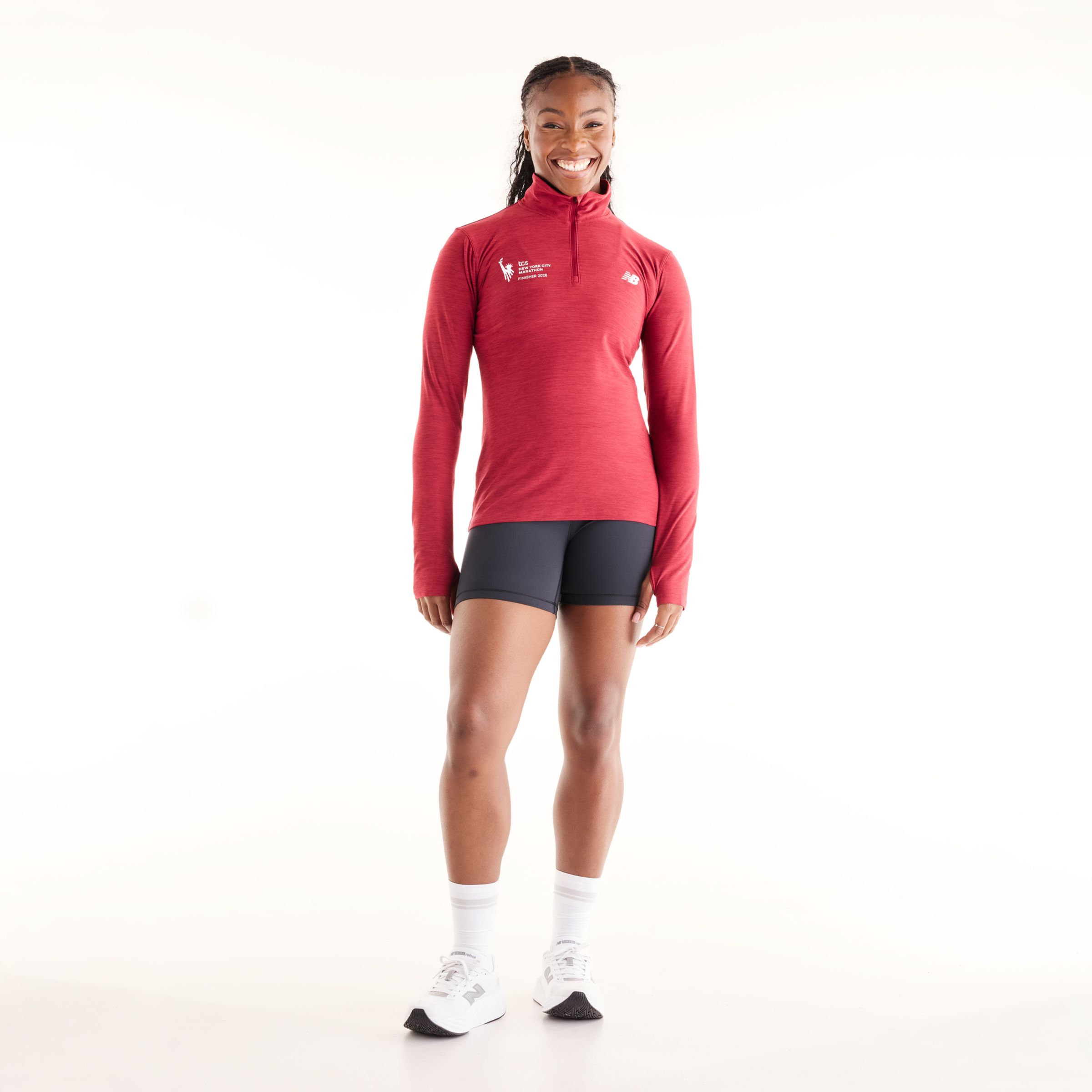 Isio-Maya is wearing size S and is 5'8"/172.72cm. Chest: 34"/86.36cm, Waist: 27.5"/69.85cm, Hips: 39"/99.06cm