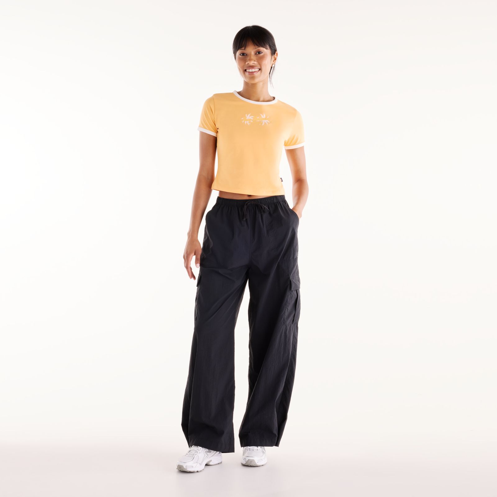 Женские футболки New Balance Yacht Club Ringer T-Shirt — фото 2