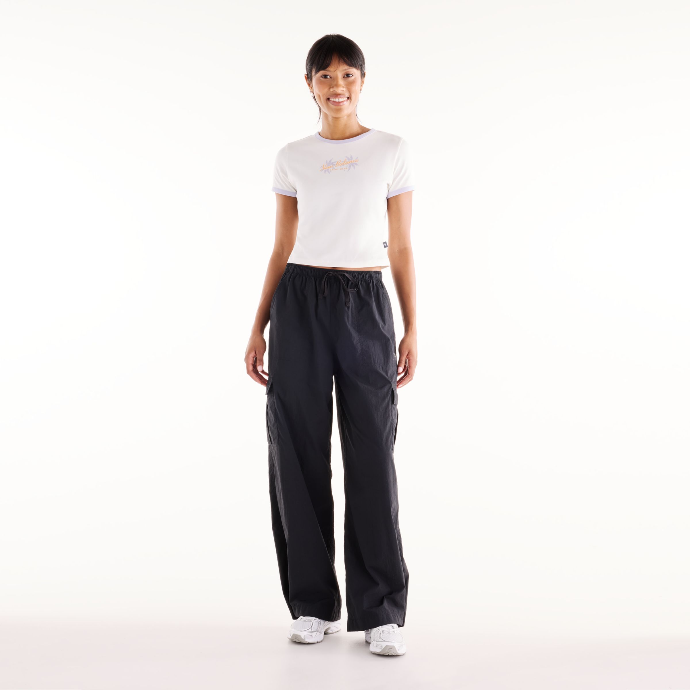 Chi is wearing size S and is 5'9"/ 175cm. Chest: 32"/81cm, Waist: 24"/61cm, Hips: 35"/89cm