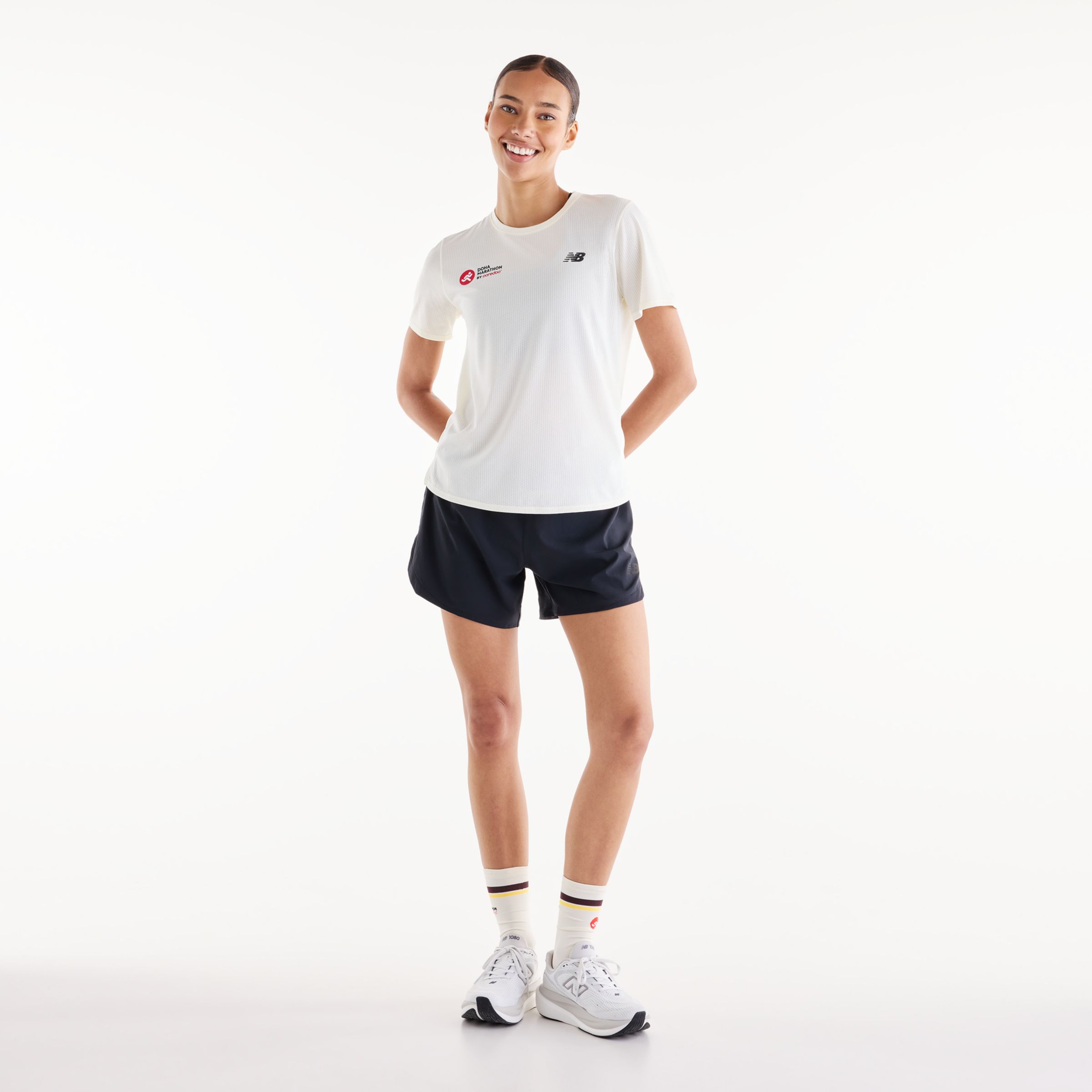 Lola is wearing size S and is 5'8"/172.72cm. Chest: 31.5"/80.01cm, Waist: 25.5"/64.77cm, Hips: 36"/91.44cm