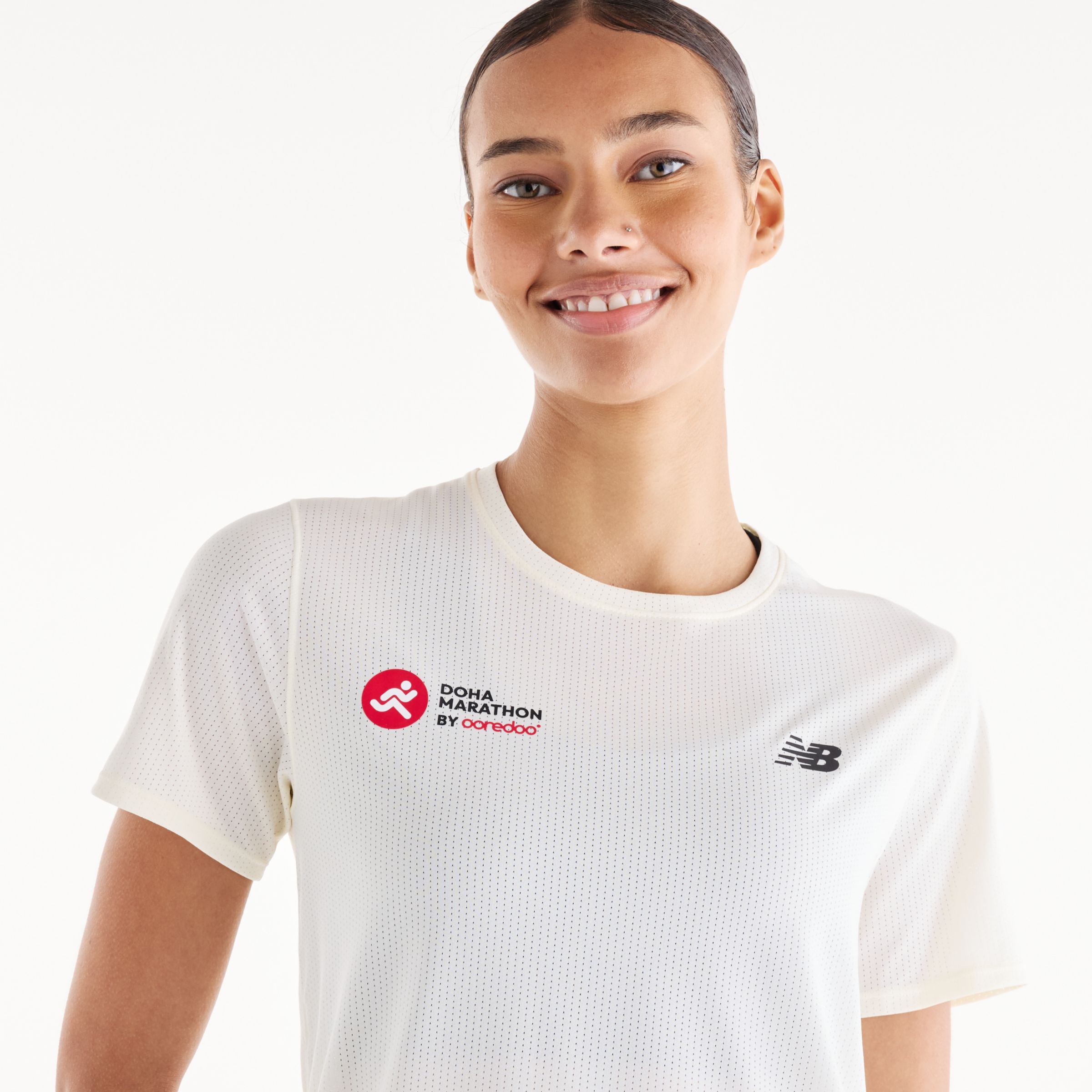 Lola is wearing size S and is 5'8"/172.72cm. Chest: 31.5"/80.01cm, Waist: 25.5"/64.77cm, Hips: 36"/91.44cm
