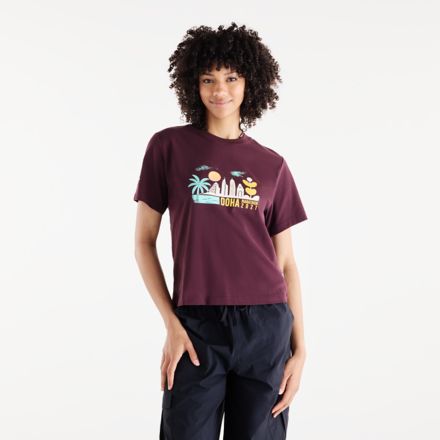 Doha Marathon Graphic T-Shirt 2 - Cityscape, CHERRY LEATHER, WT62K1A0YLR