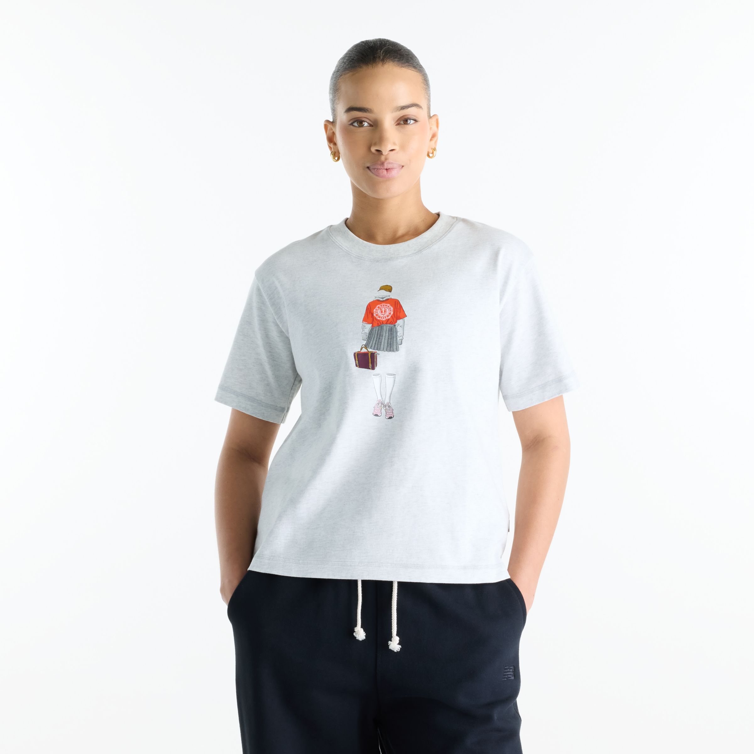 Nisaa is wearing size S and is 5'10"/177.8cm. Chest: 32"/81.28cm, Waist: 26"/66.04cm, Hips: 39"/99.06cm