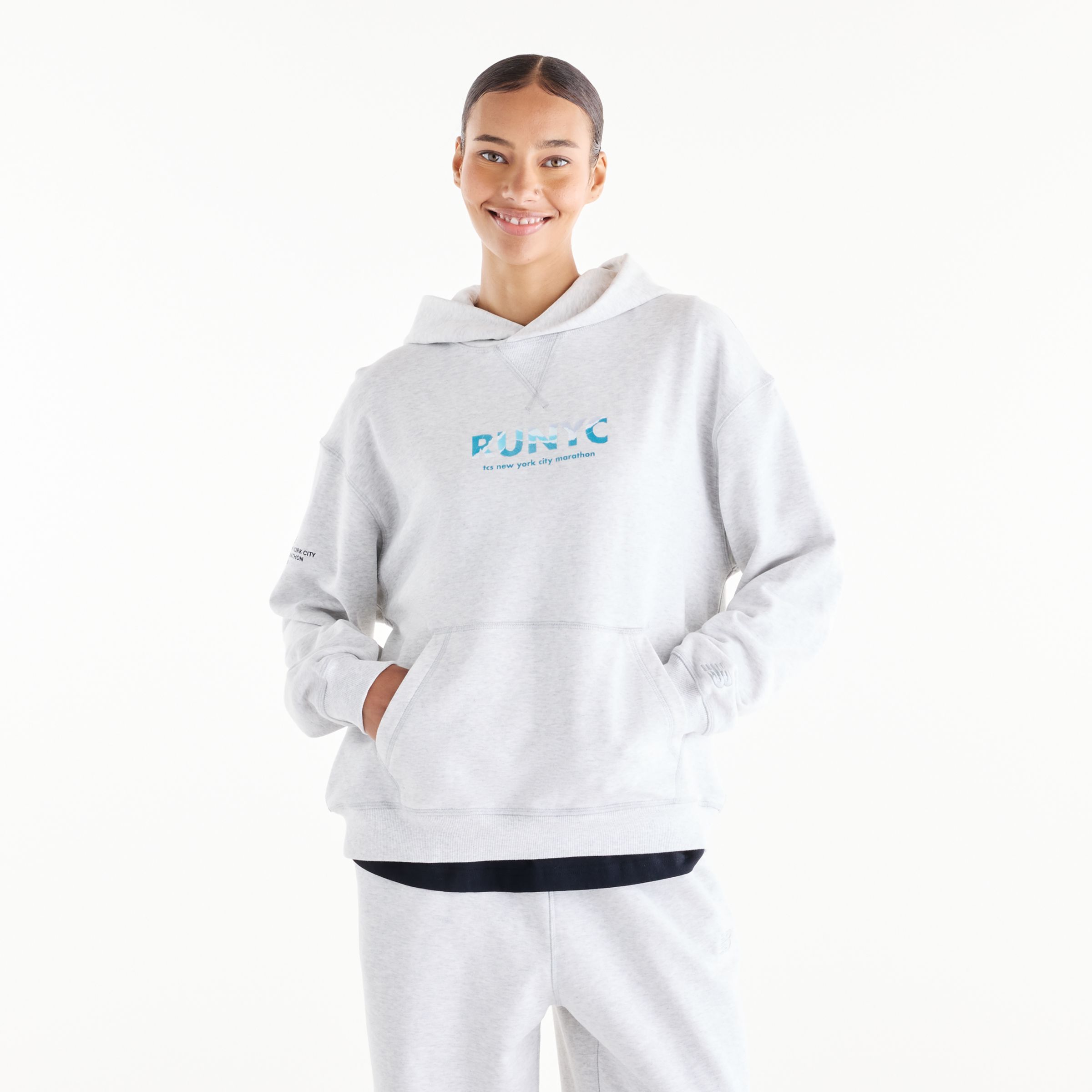 Lola is wearing size S and is 5'8"/172.72cm. Chest: 31.5"/80.01cm, Waist: 25.5"/64.77cm, Hips: 36"/91.44cm