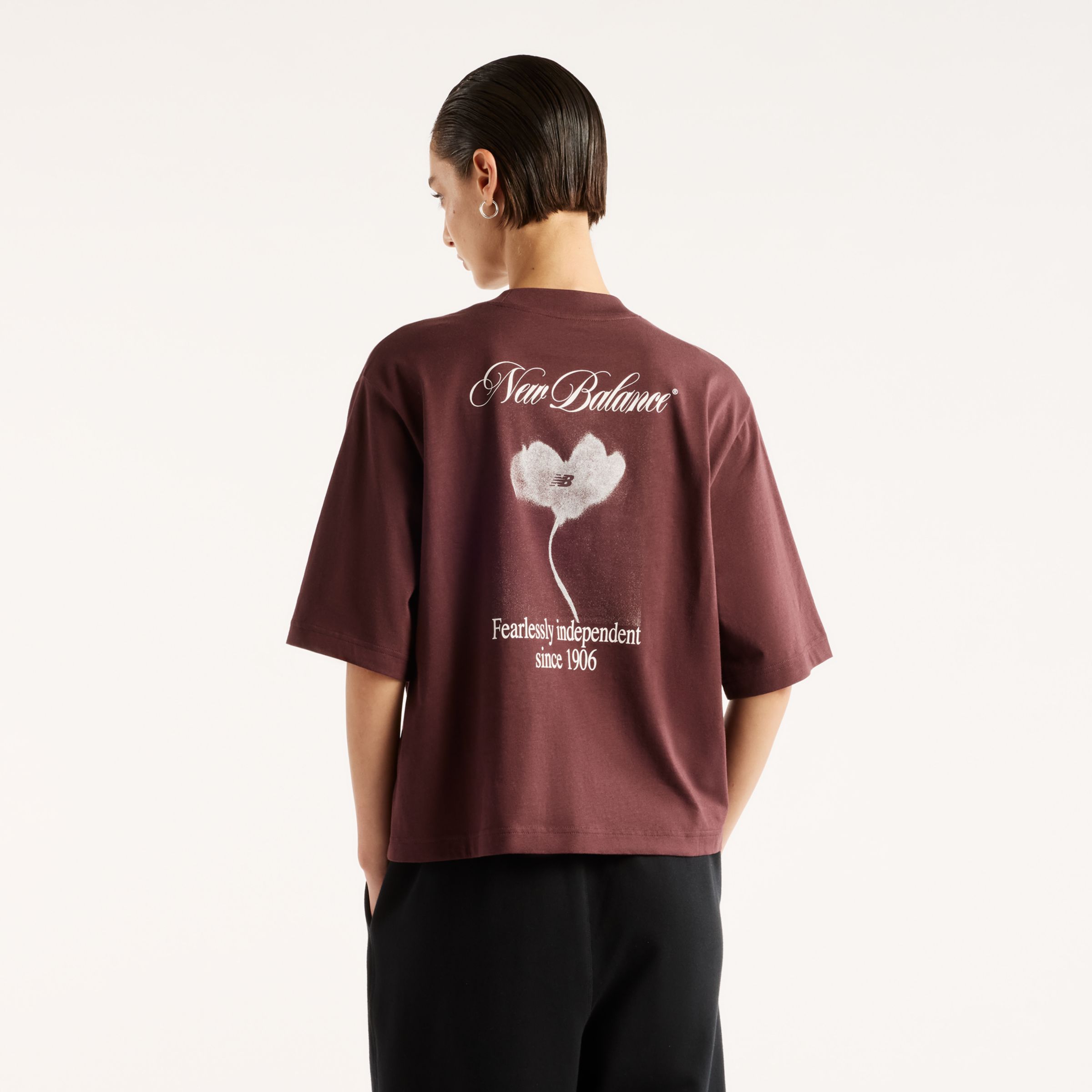 New Balance T-shirt d&eacute;contract&eacute; Souvenirs de fleurs press&eacute;es, WT62O8R1YLR