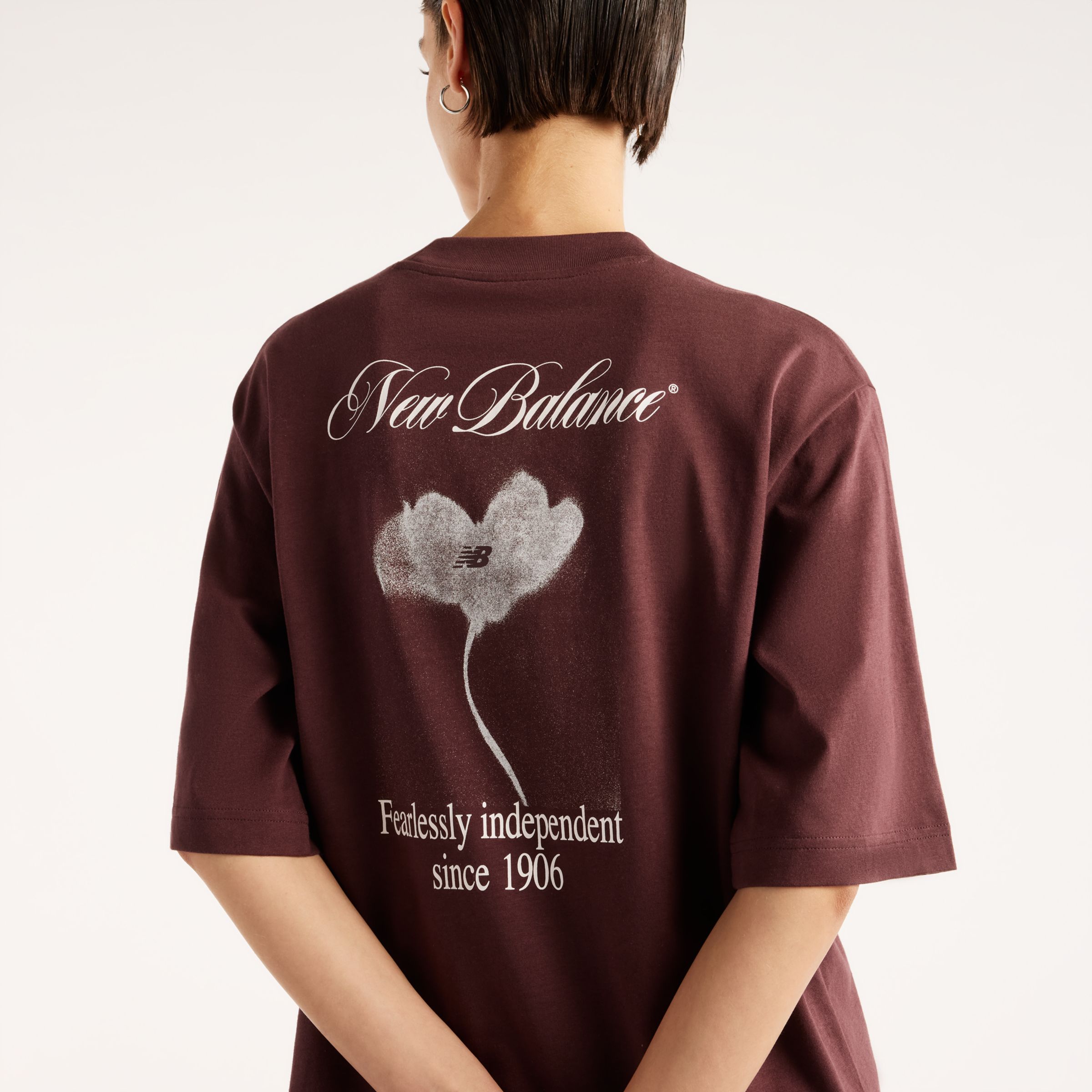 New Balance T-shirt d&eacute;contract&eacute; Souvenirs de fleurs press&eacute;es, WT62O8R1YLR