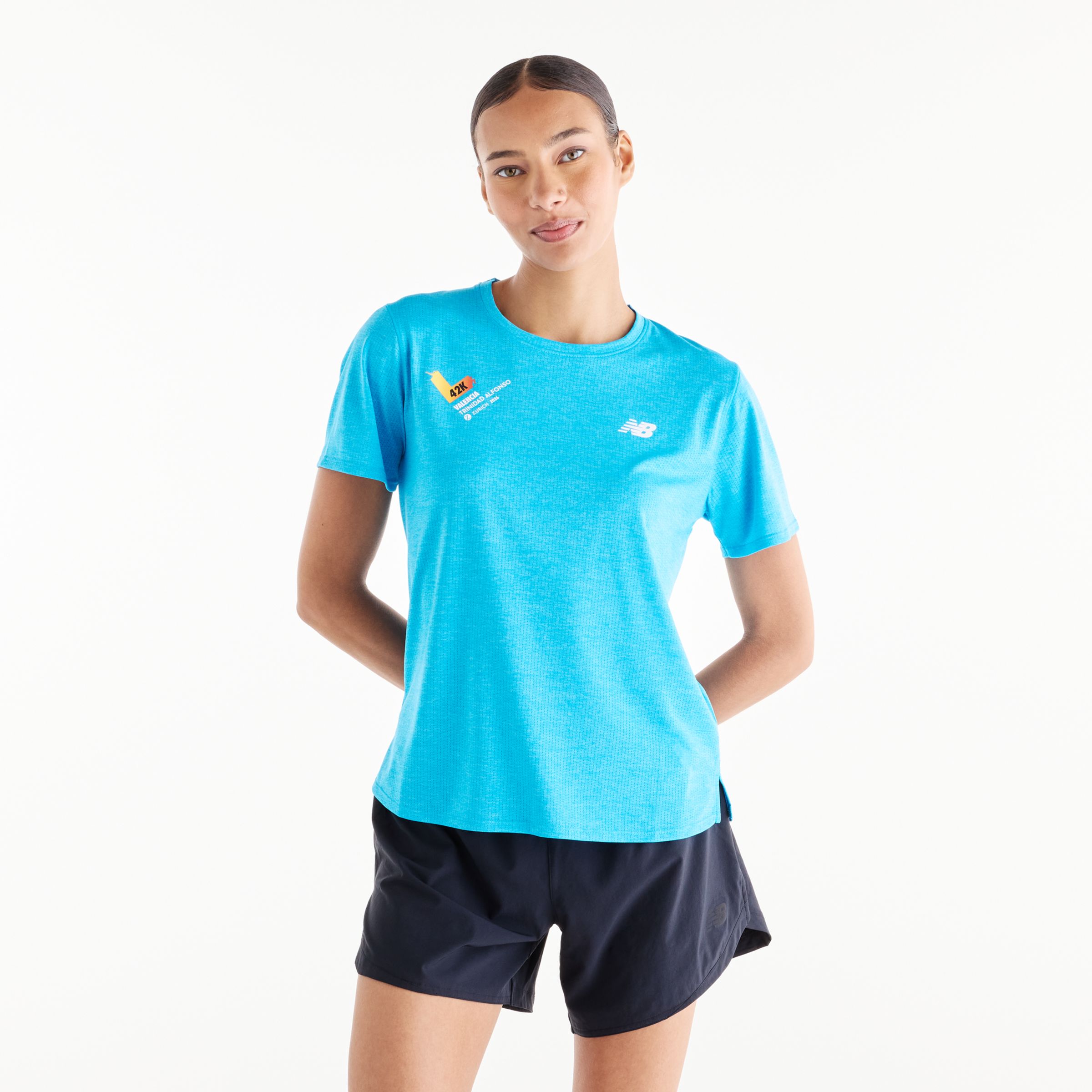 Lola is wearing size S and is 5'8"/172.72cm. Chest: 31.5"/80.01cm, Waist: 25.5"/64.77cm, Hips: 36"/91.44cm