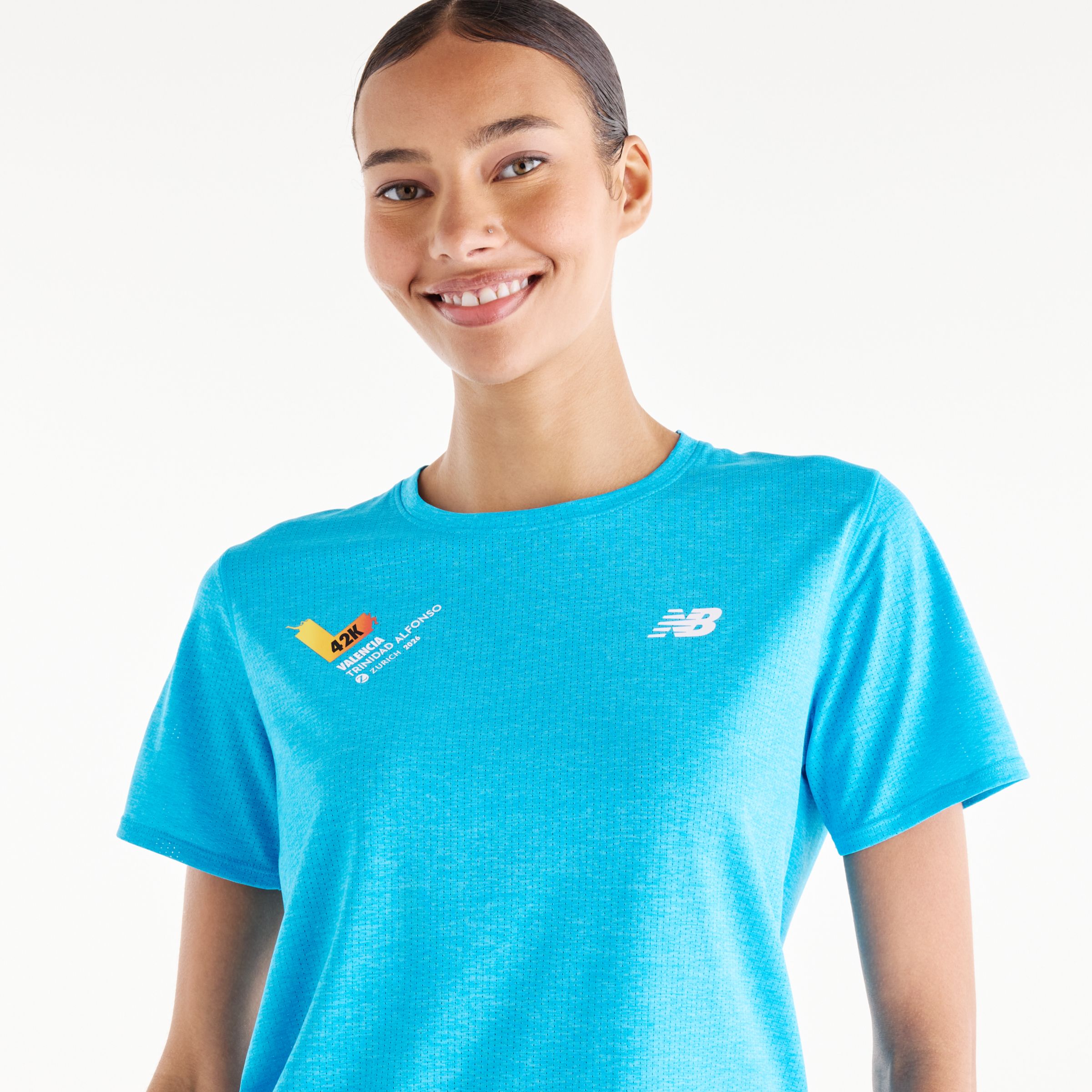 Lola is wearing size S and is 5'8"/172.72cm. Chest: 31.5"/80.01cm, Waist: 25.5"/64.77cm, Hips: 36"/91.44cm