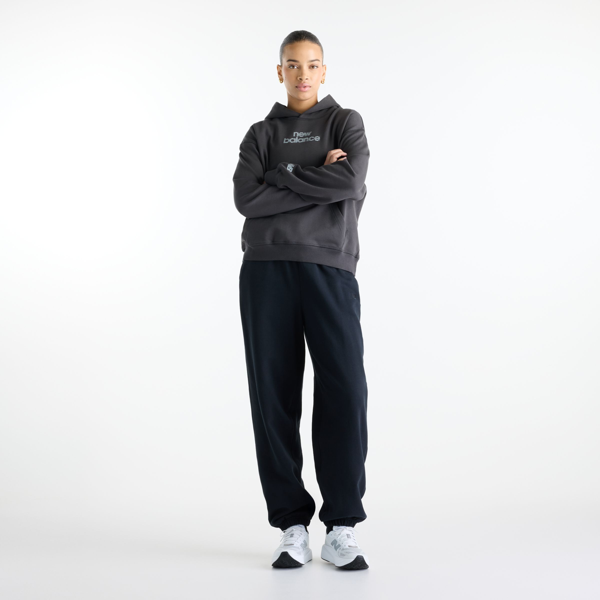New Balance Nocturnal Run Hoodie, WT62Q7RIBLK