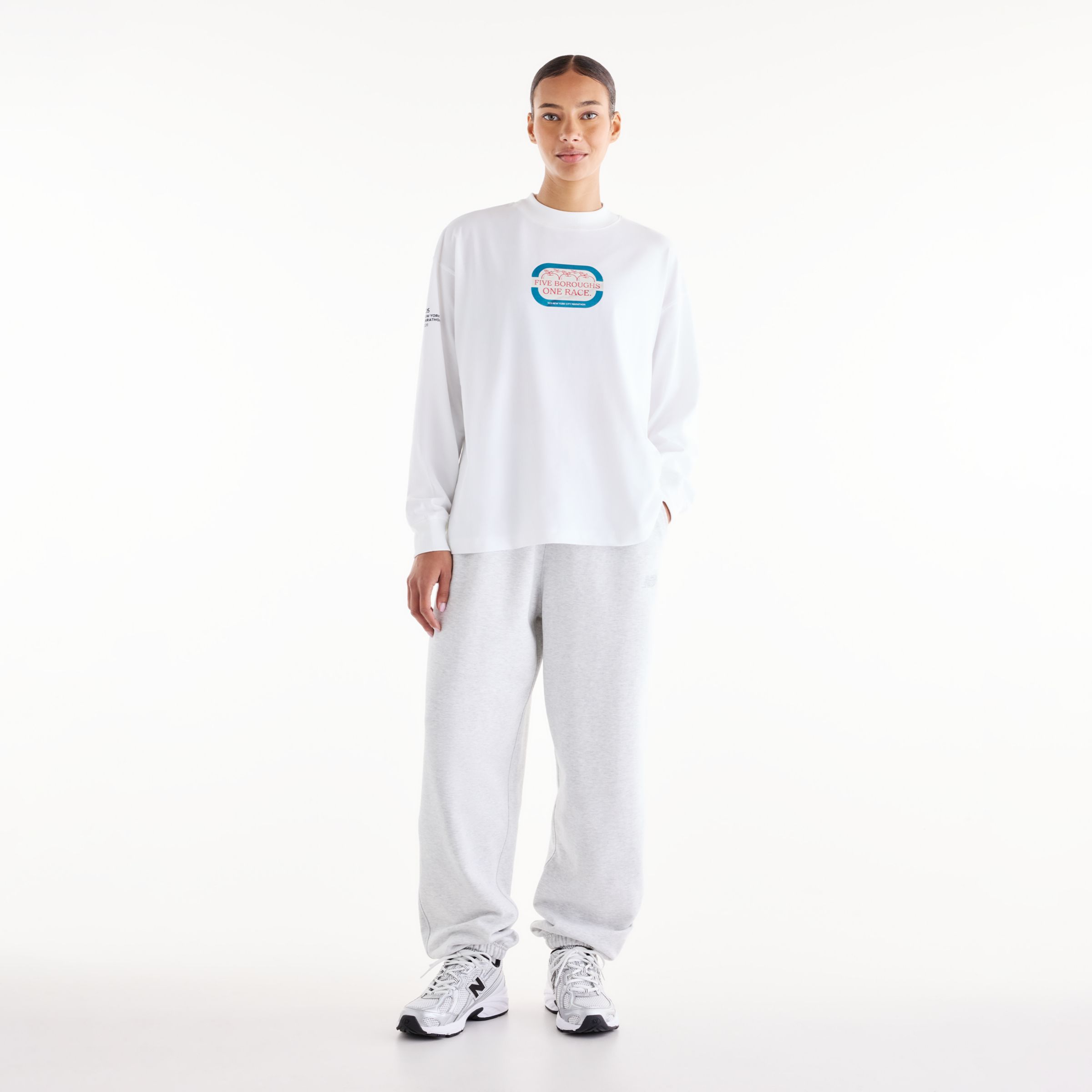 Lola is wearing size S and is 5'8"/172.72cm. Chest: 31.5"/80.01cm, Waist: 25.5"/64.77cm, Hips: 36"/91.44cm