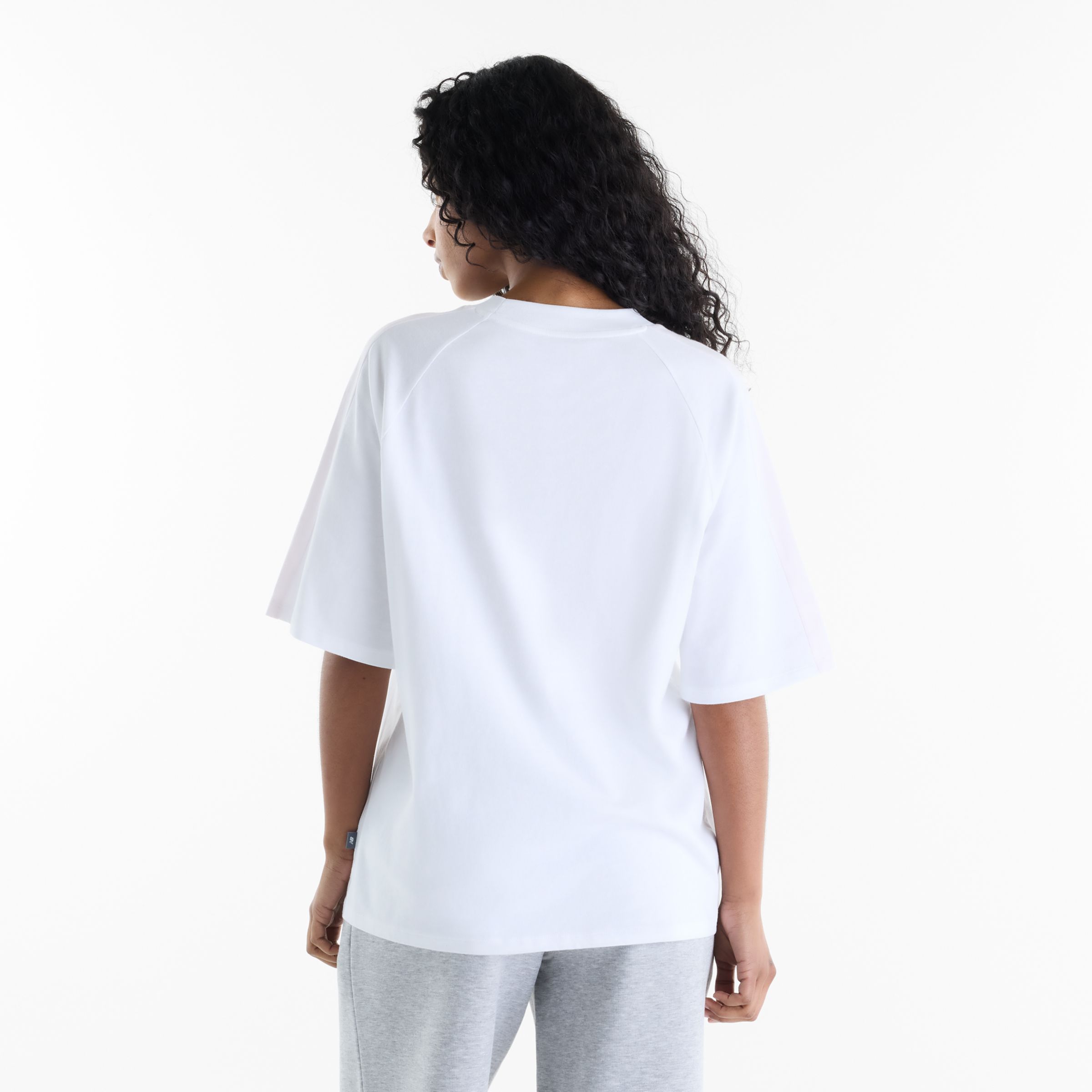 New Balance Sport Linear Graphic Oversized T-Shirt, WT62V9UTWT
