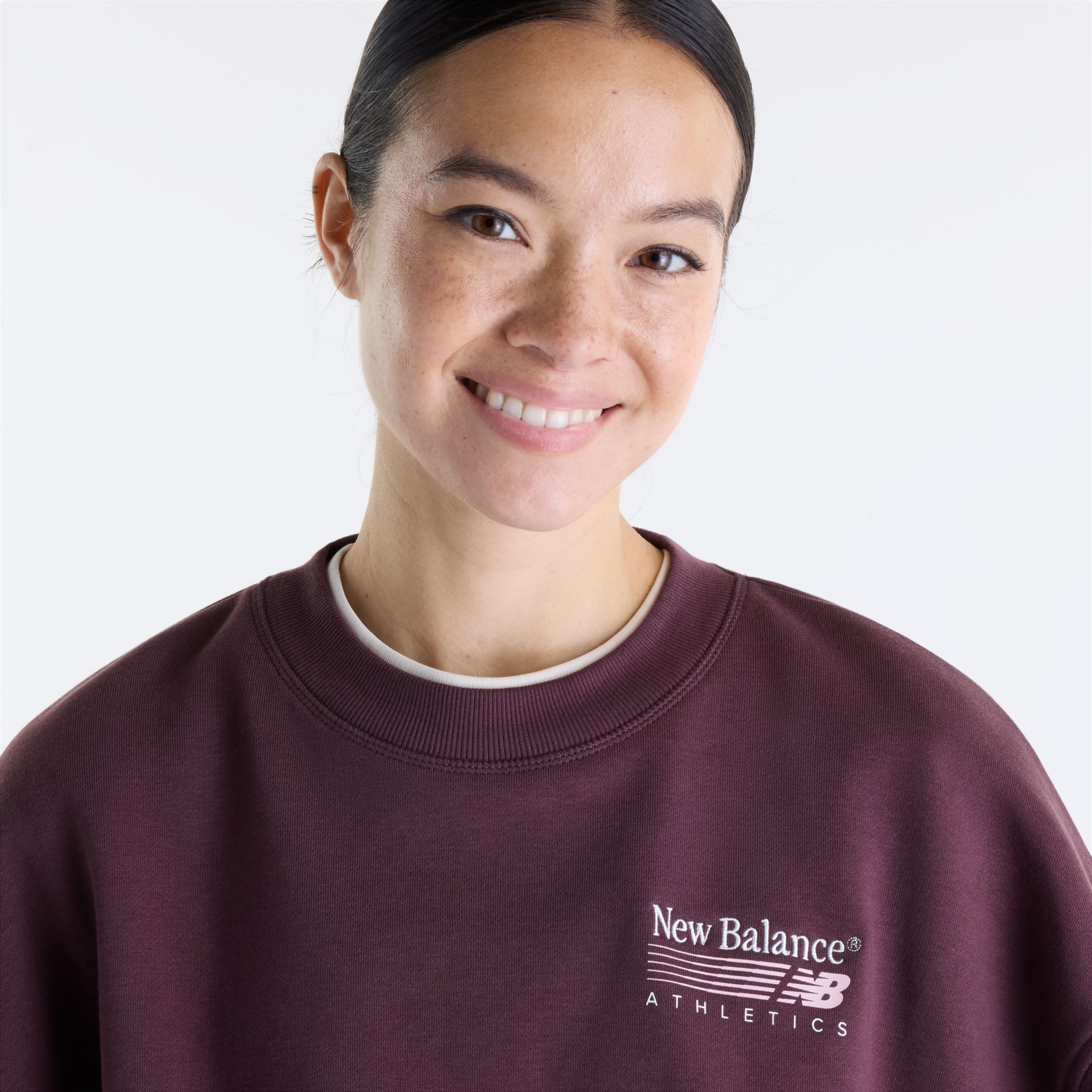 Gemma 穿著尺碼 S, 身高 5'7"/170.18cm 公分. 胸圍 : 30.5"/77.47cm, 腰圍 : 24"/60.96cm, 臀圍 : 35"/88.9cm