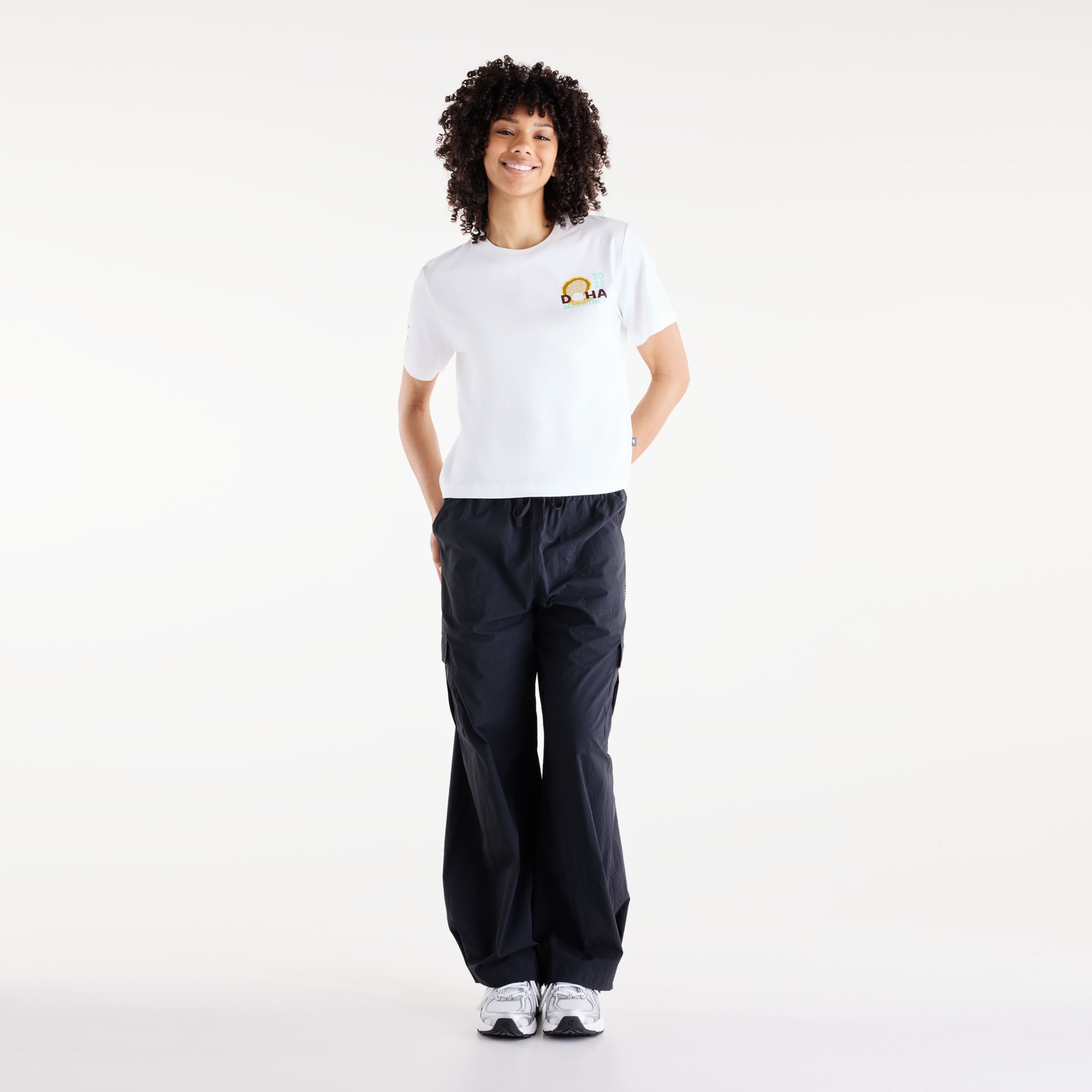 Payton is wearing size S and is 5'10"/177.8cm. Chest: 31"/79cm, Waist: 24.5"/62cm, Hips: 37"/94cm