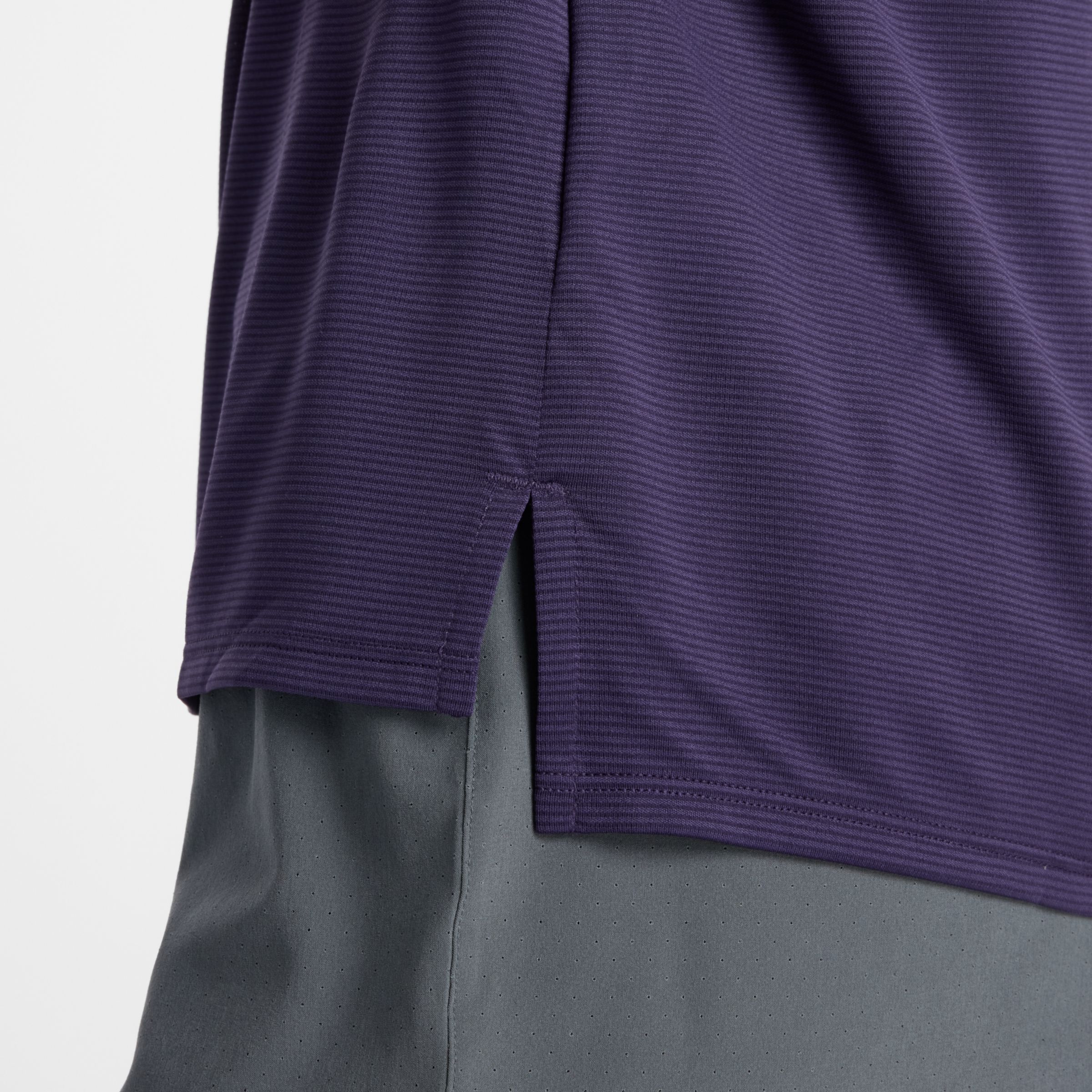 名古屋スポーツエッセンシャルズグラフィックTシャツ5