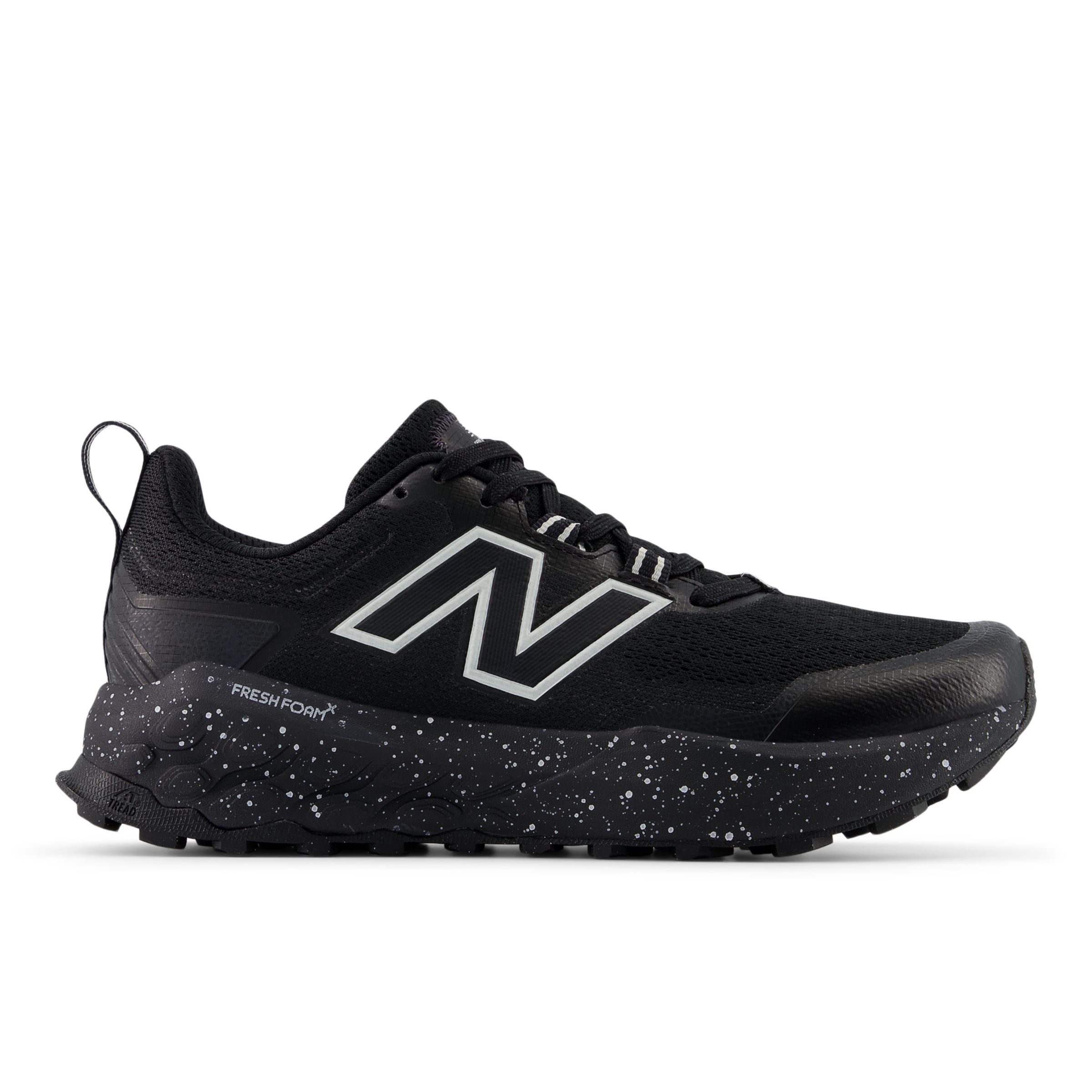 New Balance Women's Fresh Foam X Garoé V2 in Black/Grey/White Textile, size 7.5 Narrow