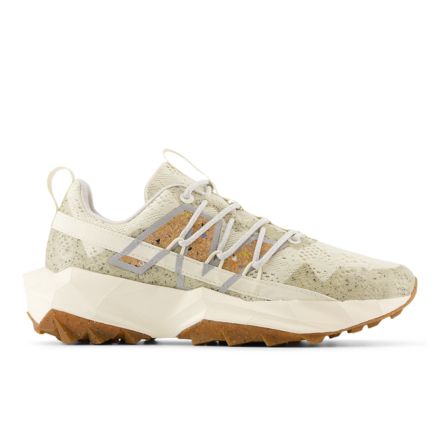 뉴발란스 New Balance Tektrel,Sea Salt with Raincloud and Cork