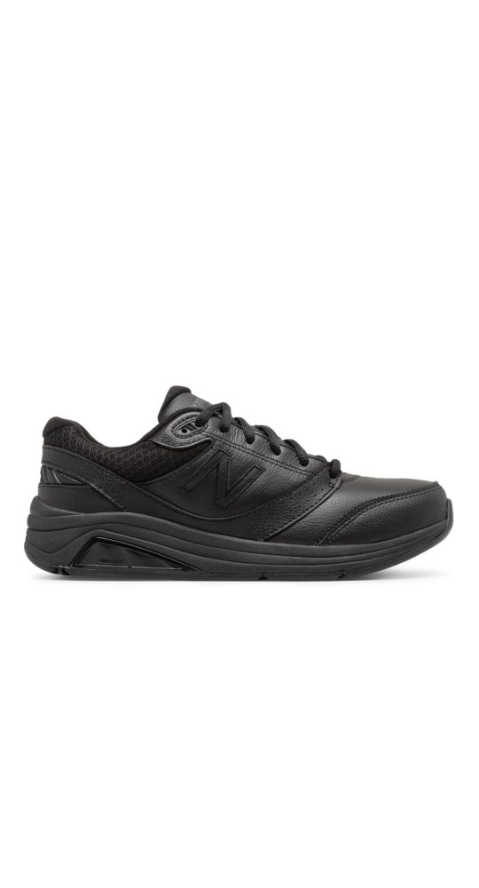 New Balance 928v3 in Black