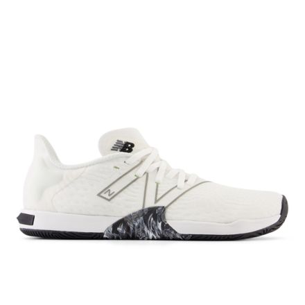 New balance 2024 minimus cleats