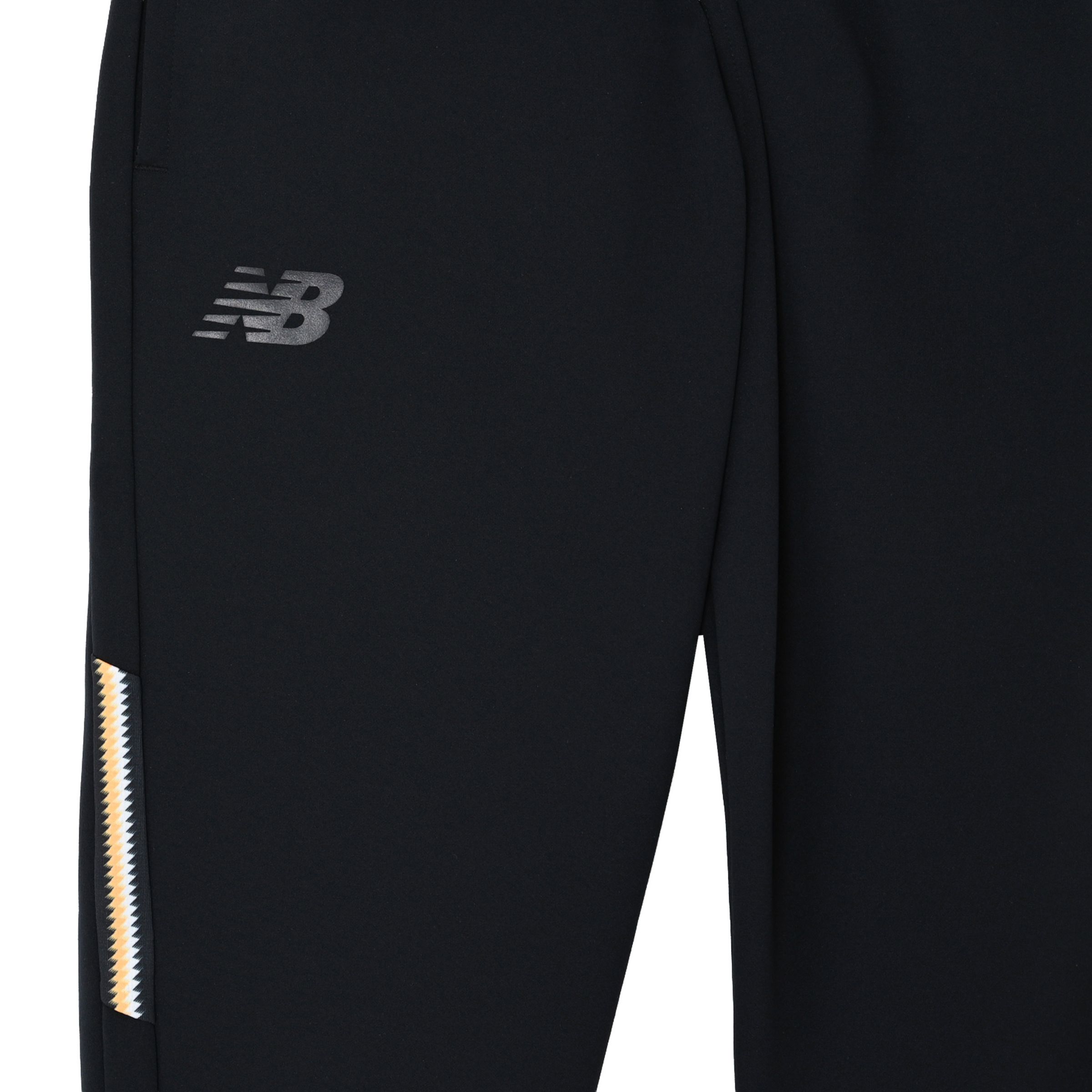 New Balance Black Out ウォームアップパンツ, YB62Q7KDBK