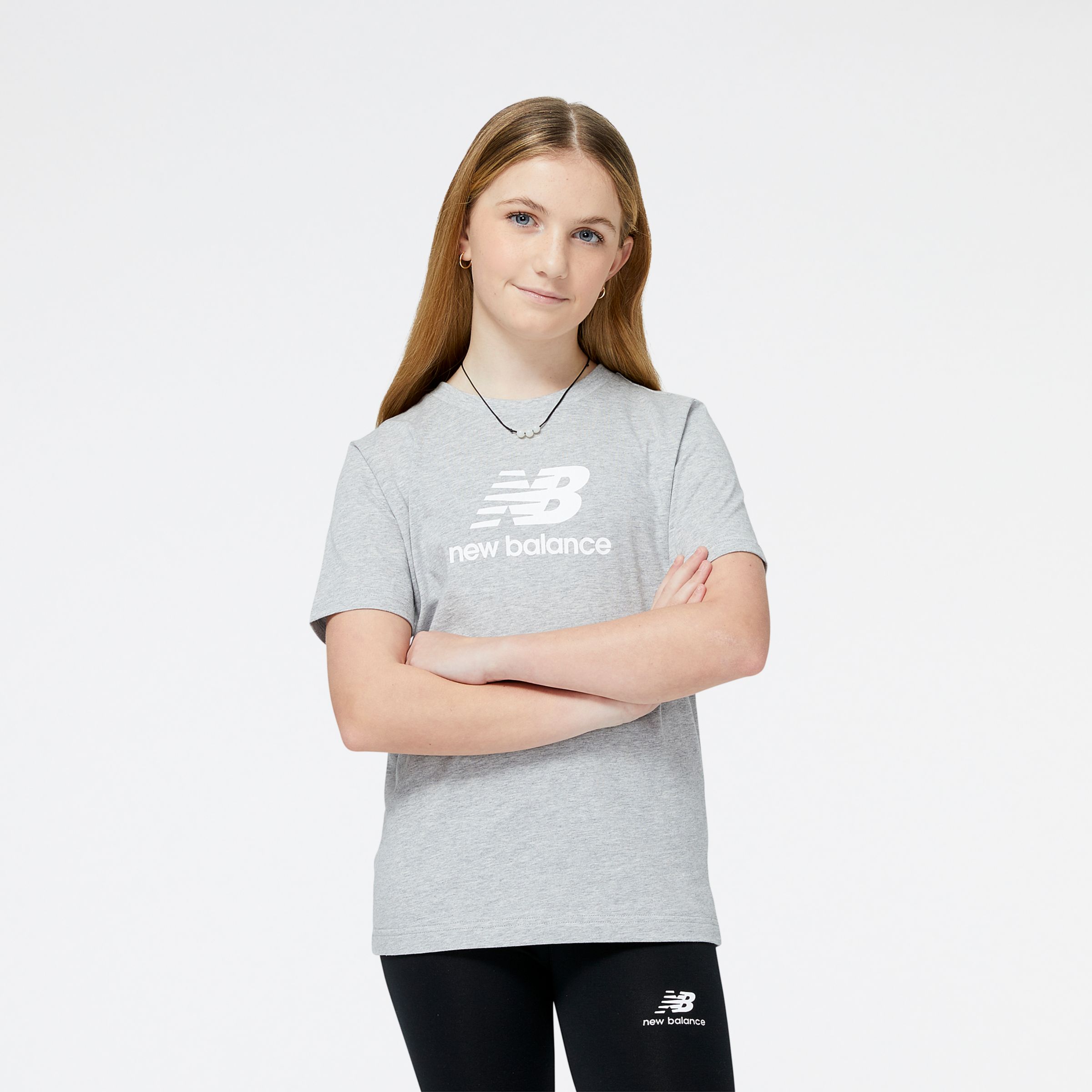New Balance Enfant Essentials Stacked Logo Cotton Jersey Short Sleeve T-shirt en Grey/Gris, Taille L