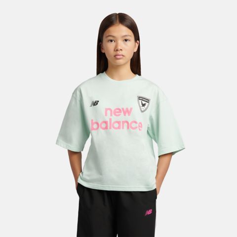 Детские футболки New Balance Football Badge Graphic T-Shirt